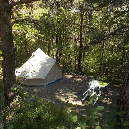 מלון Saint-Martin-de-Clelles Camping La Chabannerie מראה חיצוני תמונה