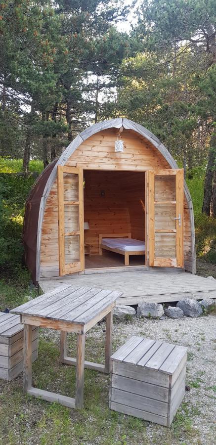 מלון Saint-Martin-de-Clelles Camping La Chabannerie מראה חיצוני תמונה