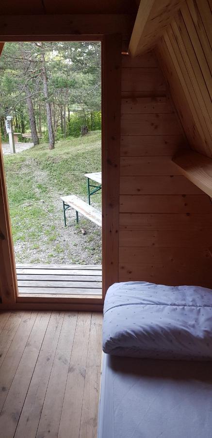 מלון Saint-Martin-de-Clelles Camping La Chabannerie מראה חיצוני תמונה