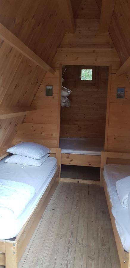מלון Saint-Martin-de-Clelles Camping La Chabannerie מראה חיצוני תמונה