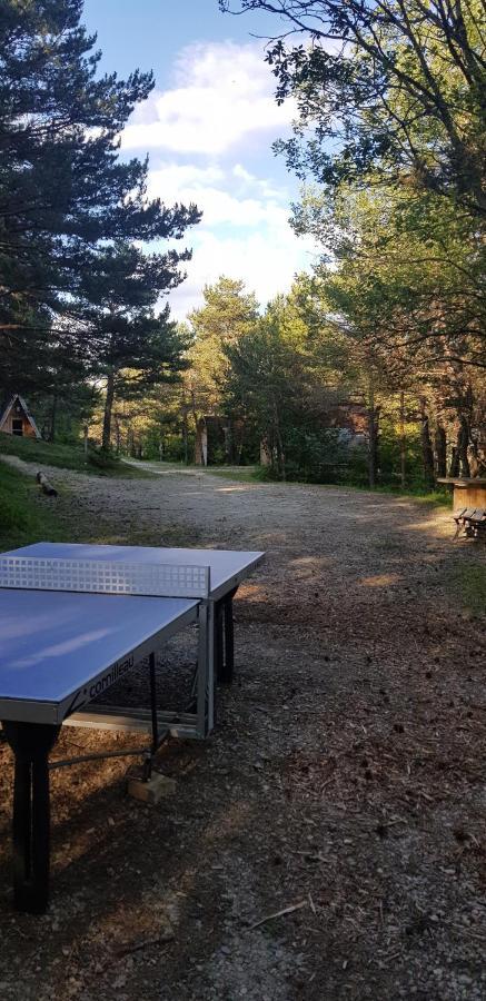 מלון Saint-Martin-de-Clelles Camping La Chabannerie מראה חיצוני תמונה