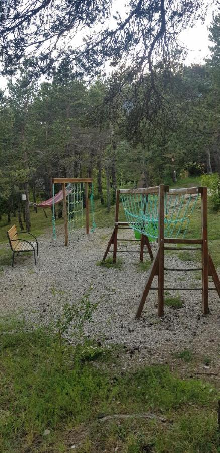 מלון Saint-Martin-de-Clelles Camping La Chabannerie מראה חיצוני תמונה