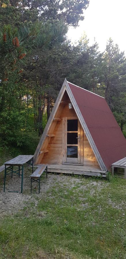 מלון Saint-Martin-de-Clelles Camping La Chabannerie מראה חיצוני תמונה